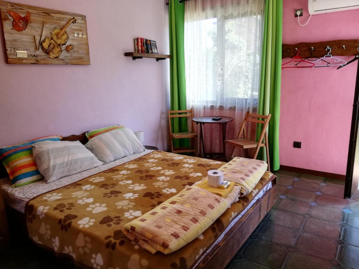 Guest House Fanny Sinemoretz Ngoại thất bức ảnh